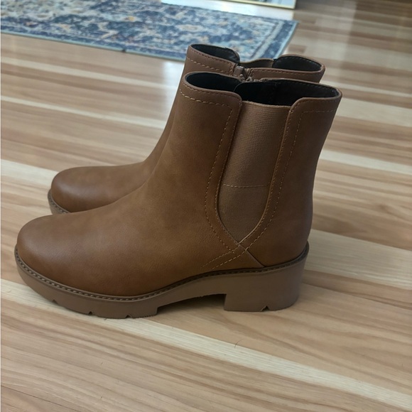 Naturalizer Cade Chelsea Ankle Boot in Chestnut Brown Size 7.5 New - Picture 5 of 9